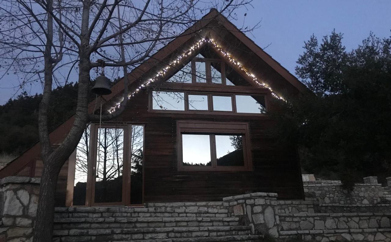 Chalet In The Forest Kalavryta Exteriör bild